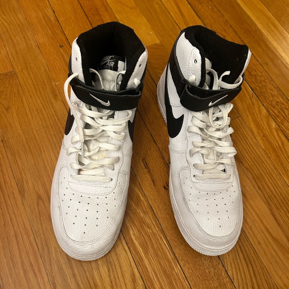 Nike Men's High-Top White and Black Sneakers